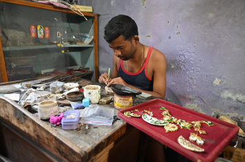 Jewellary Making at Ranthali 